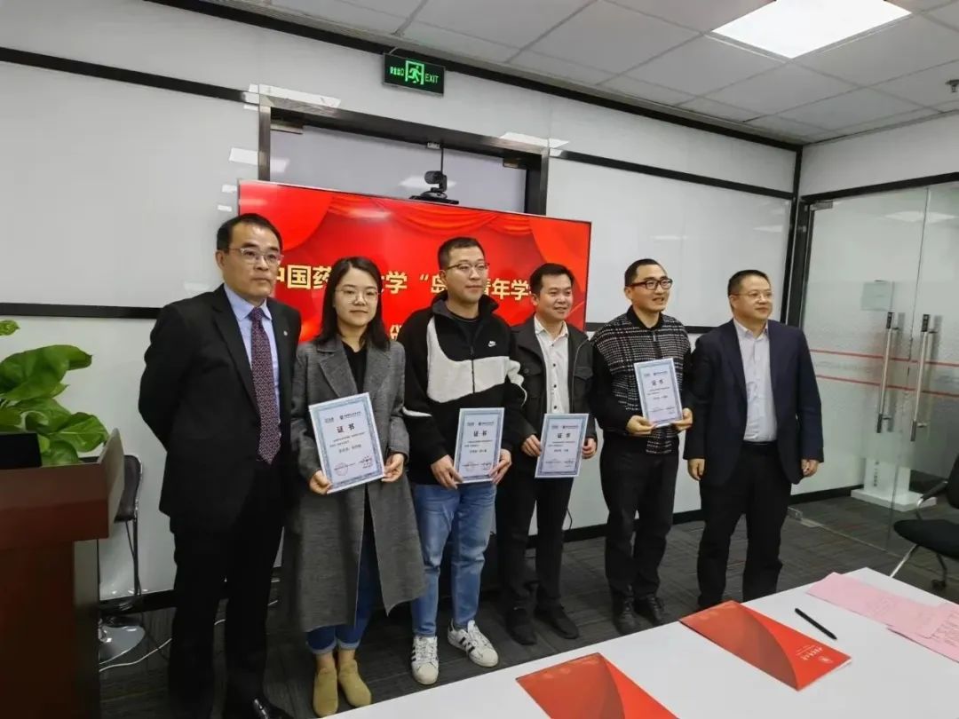 1668998496591956.jpg 4.jpg